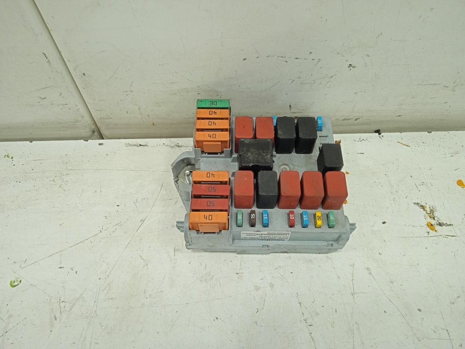Caja reles / fusibles peugeot boxer caja cerrada 335 l3 bluehdi 130 cargo editi