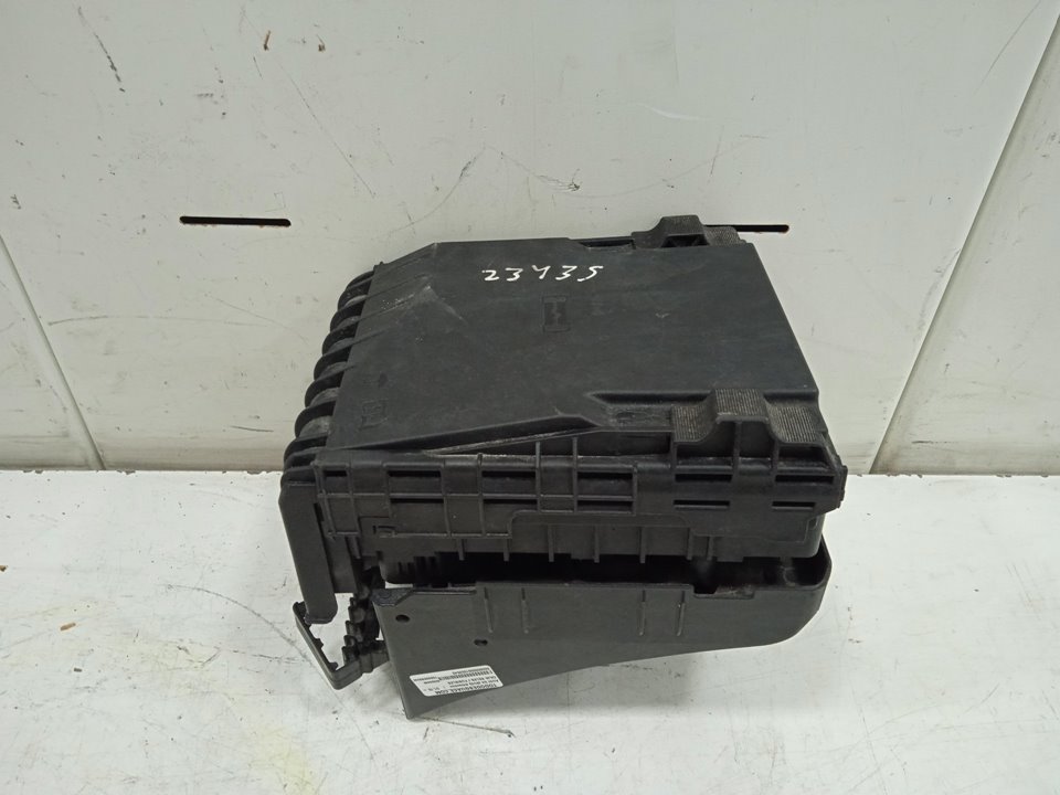 Caja reles / fusibles audi q3 (8ug) attraction
