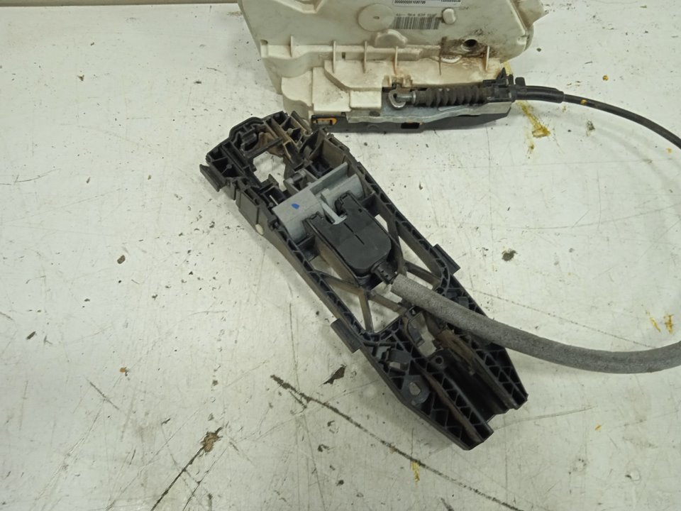 Cerradura puerta trasera derecha volkswagen polo (6r1) advance