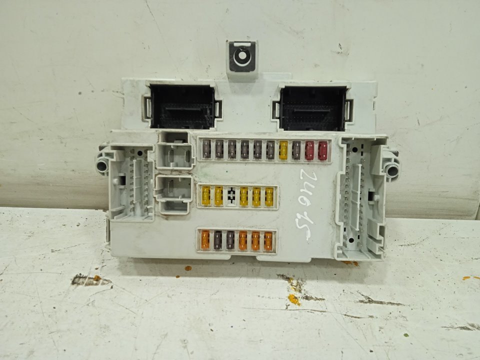Caja reles / fusibles seat leon (1p1) sport