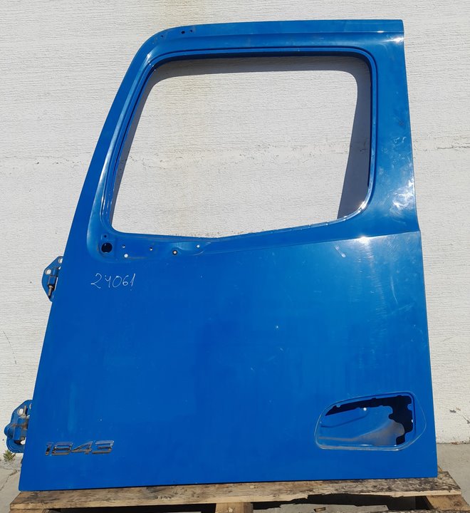 Puerta delantera izquierda mercedes actros bm 963.xxx 2-achser 18xx 4x2 szm l bigspace