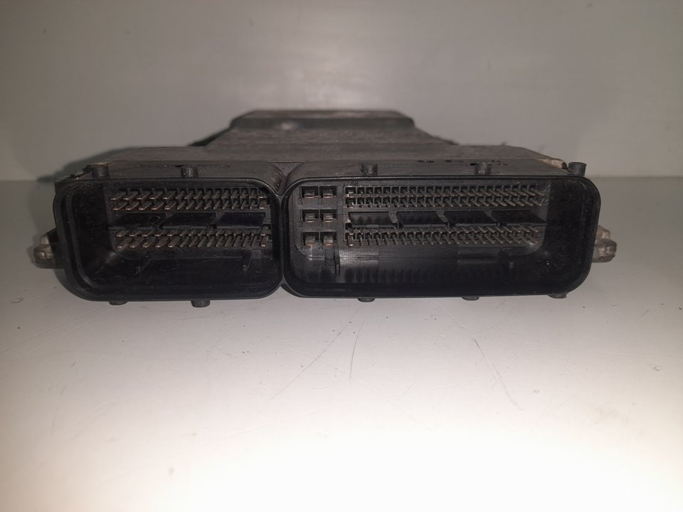 Centralita motor uce volkswagen passat berlina (3c2) advance