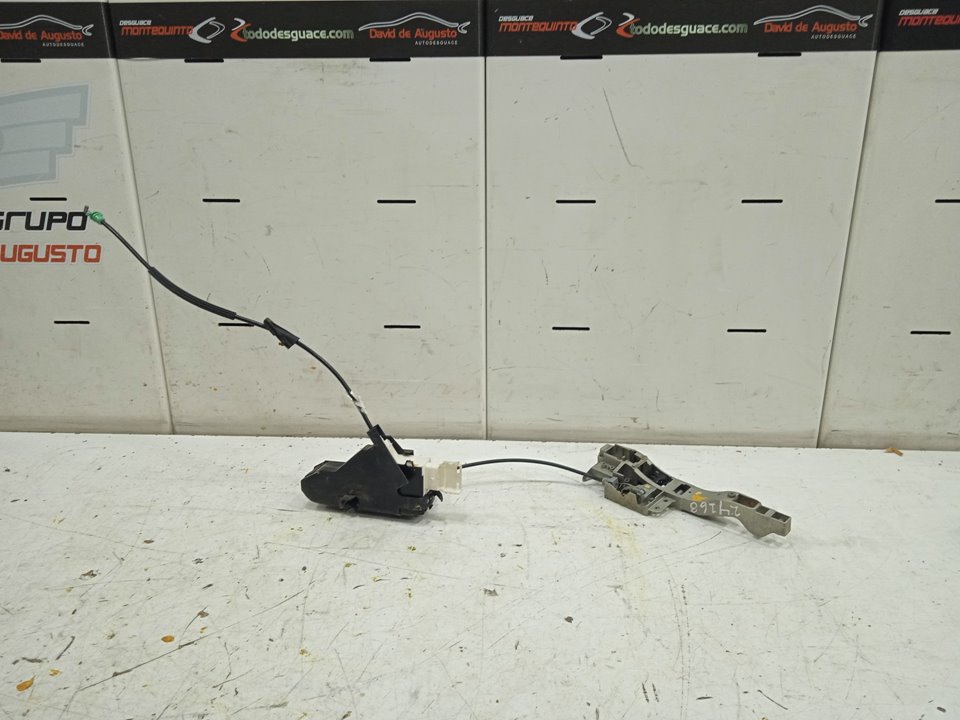 Cerradura puerta delantera izquierda citroen c4 berlina collection