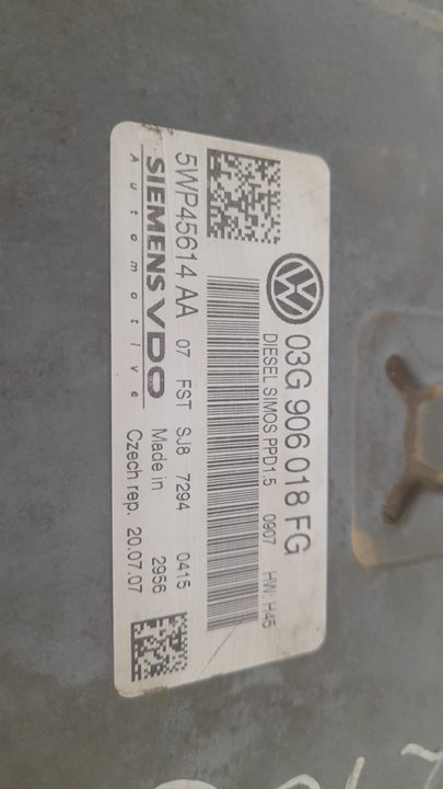 Centralita motor uce volkswagen passat berlina (3c2) advance