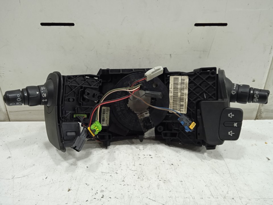 6520              618500103                      520m317n025 renault  no identificado