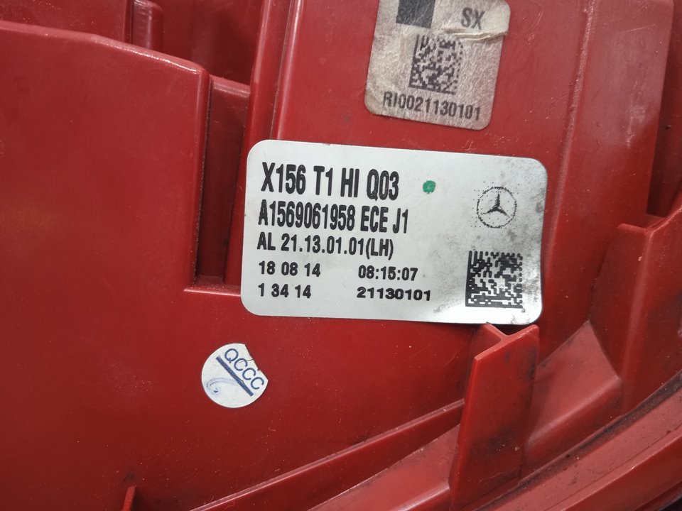 Piloto trasero izquierdo no identificado