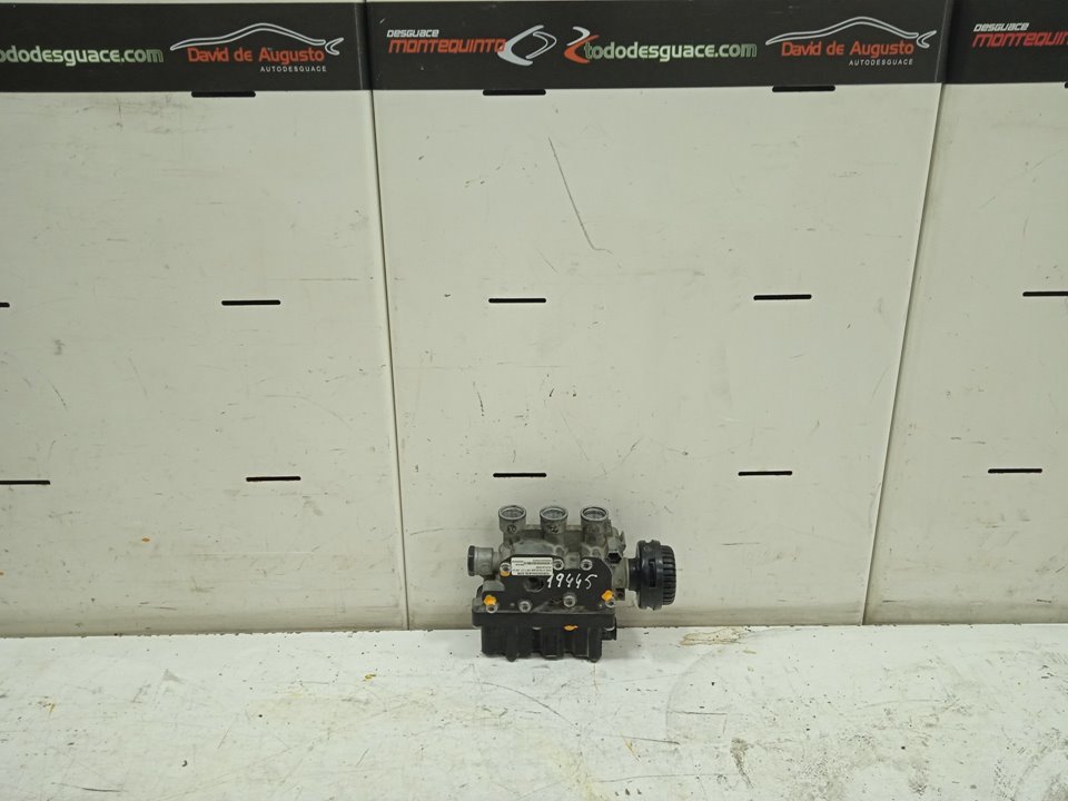 001 iveco stralis (as) fsa t  p  4x2 gran espacio