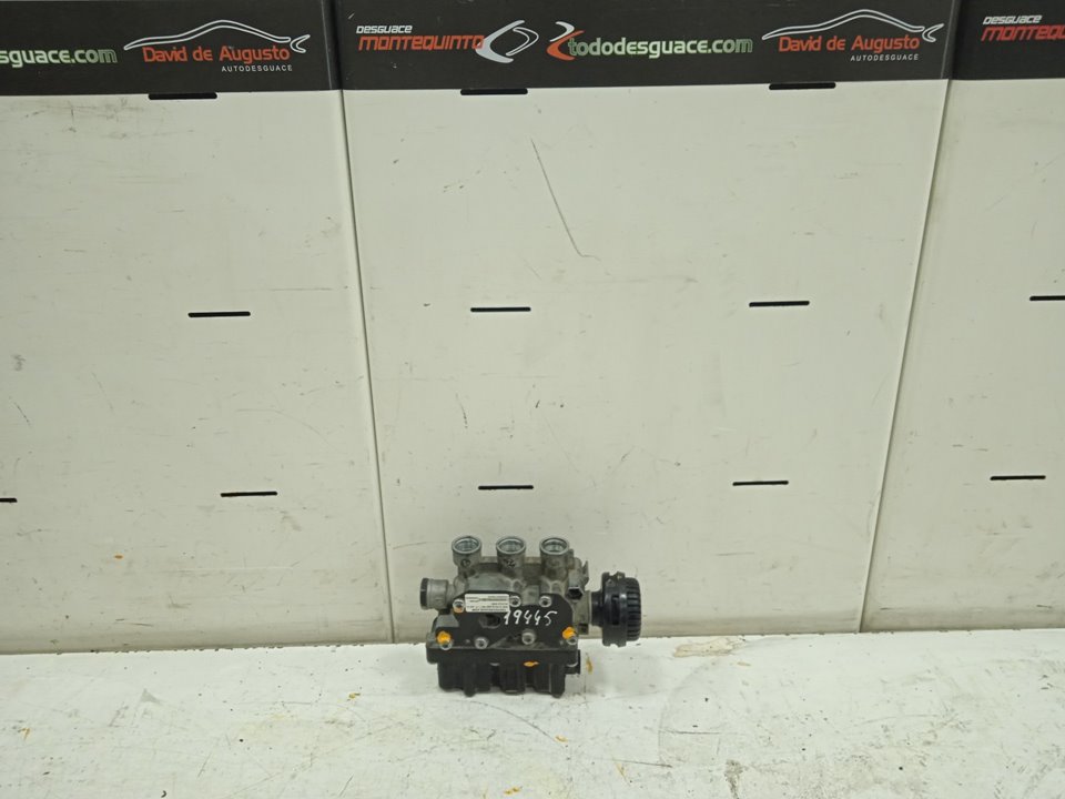 001 iveco stralis (as) fsa t  p  4x2 gran espacio