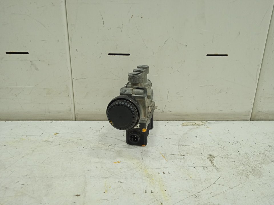 001 iveco stralis (as) fsa t  p  4x2 gran espacio