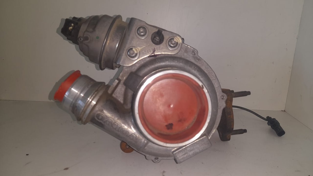 Completo con valvula y sensor de temperatura (conector posicionador de geometria roto el clip esta bien) volvo v40 cross country