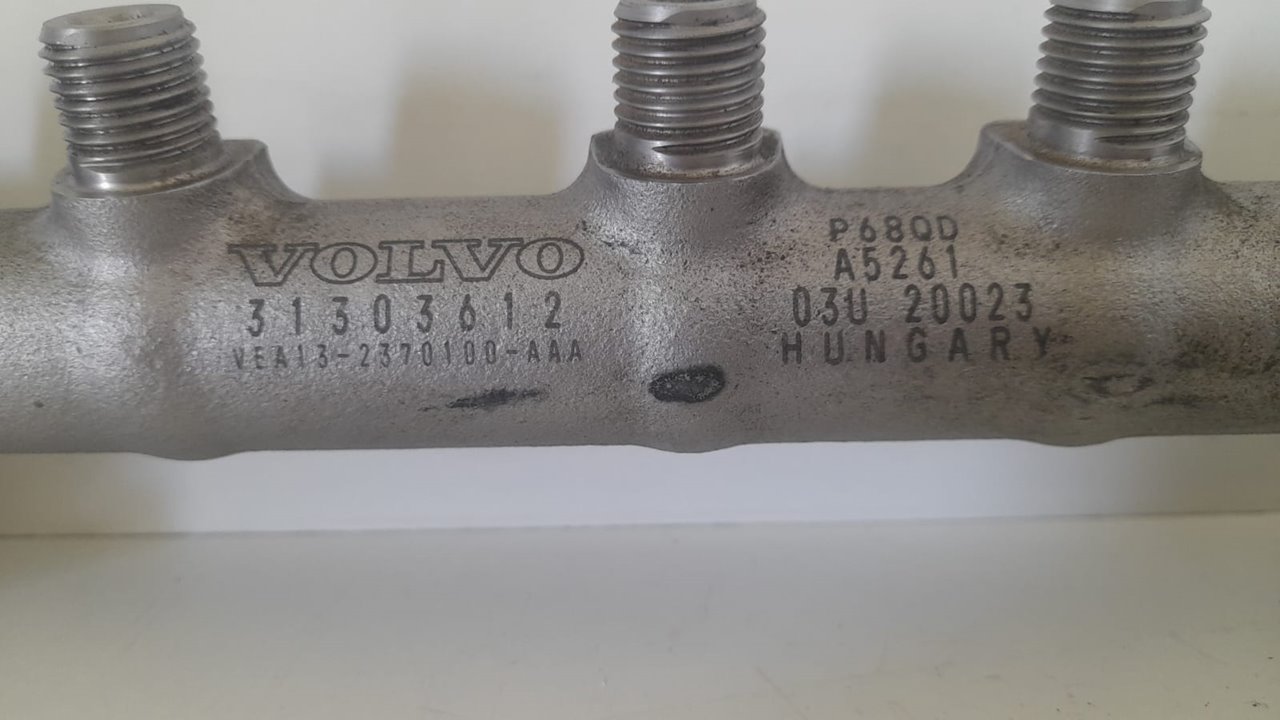 Rampa inyectora volvo v40 cross country basis