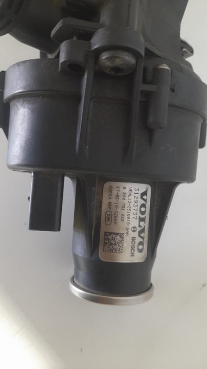 Colector admision volvo v40 cross country basis