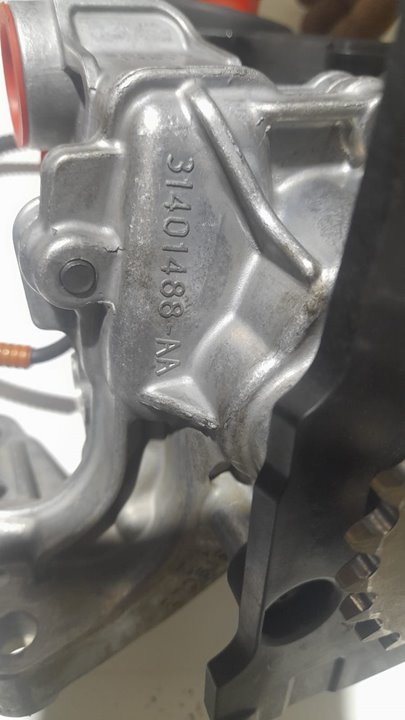 Bomba aceite volvo v40 cross country basis