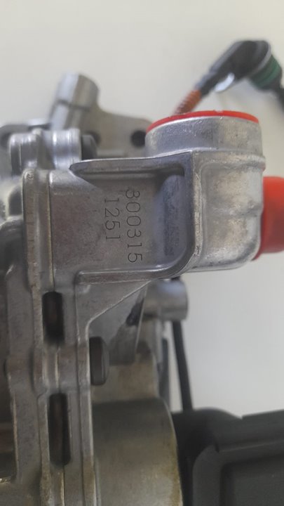 Bomba aceite volvo v40 cross country basis