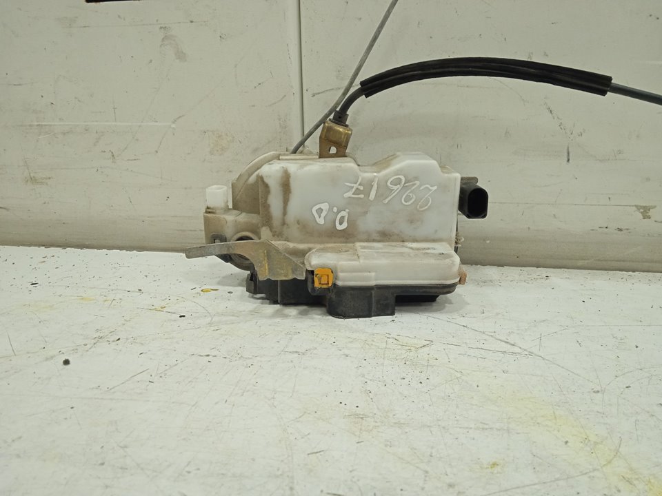 Cerradura puerta delantera derecha seat ibiza (6k1) select