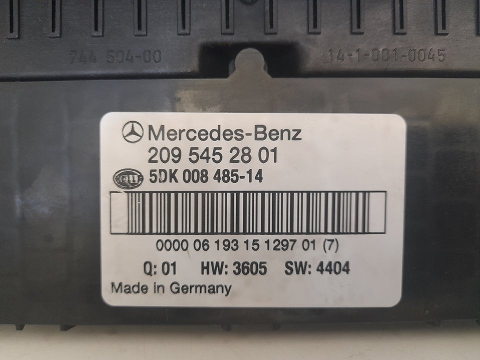 Caja reles / fusibles mercedes-benz clase c (bm 203) sportcoupe c 220 cdi (la) sport edition (