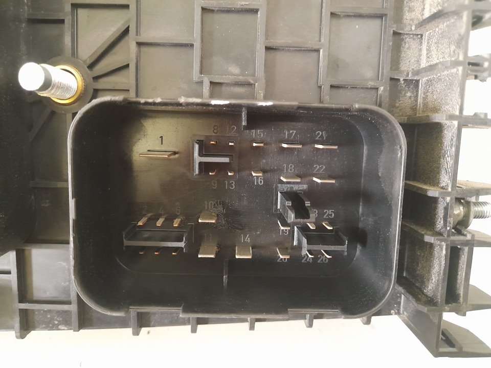 Caja reles / fusibles audi a3 (8p1) 2.0 tdi ambiente