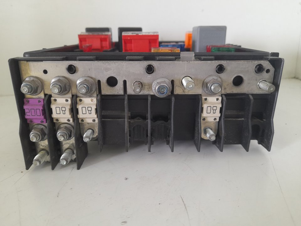 Caja reles / fusibles audi a3 (8p1) 2.0 tdi ambiente