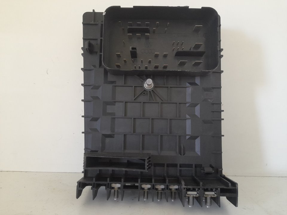 Caja reles / fusibles audi a3 sportback (8pa) 1.9 tdi e ambiente