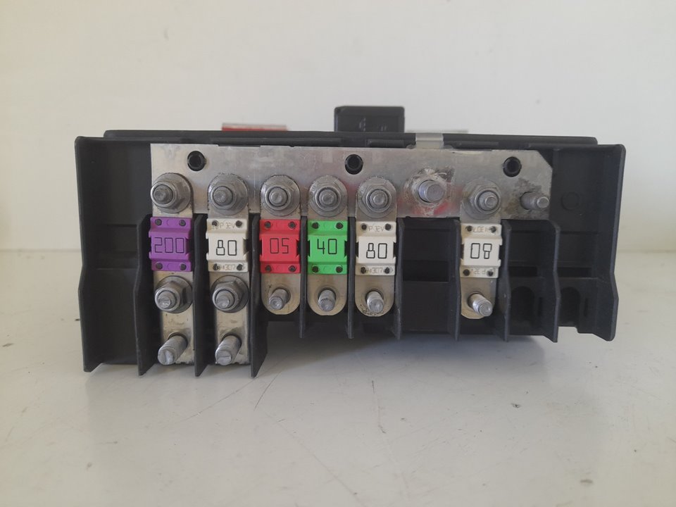 Caja reles / fusibles audi a3 sportback (8pa) 1.9 tdi e ambiente