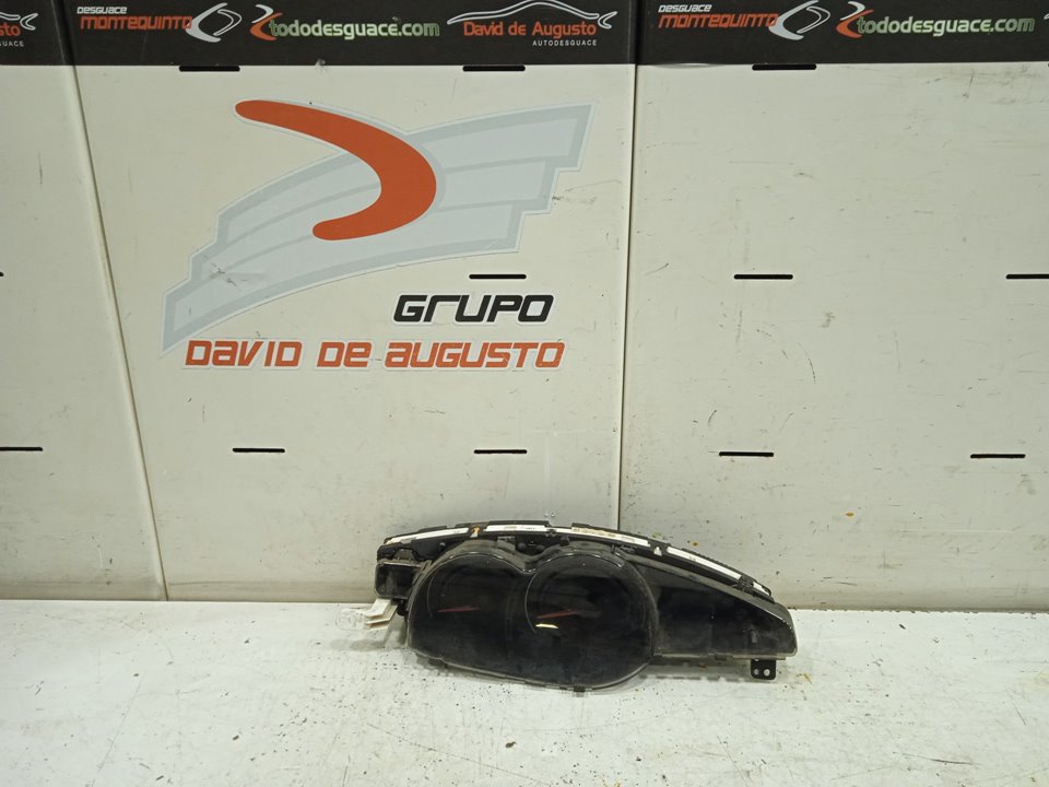 Cuadro instrumentos toyota verso (aur2zgr2) active