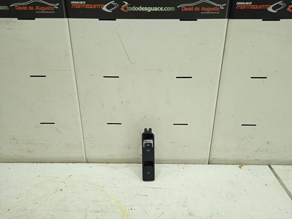 349 audi q3 (8ug) attraction