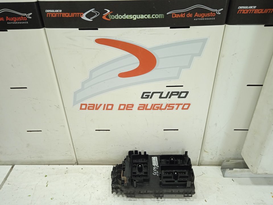 Caja reles / fusibles opel astra j berlina 5p cosmo