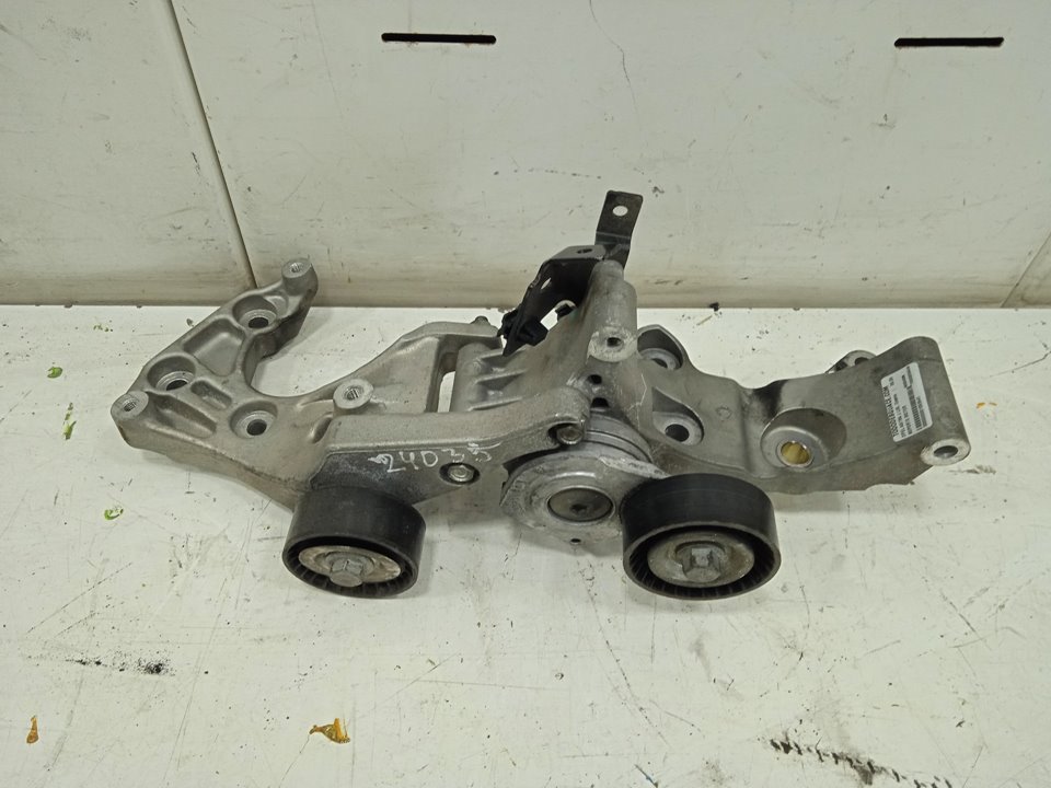 Soporte alternador opel astra j berlina 5p cosmo