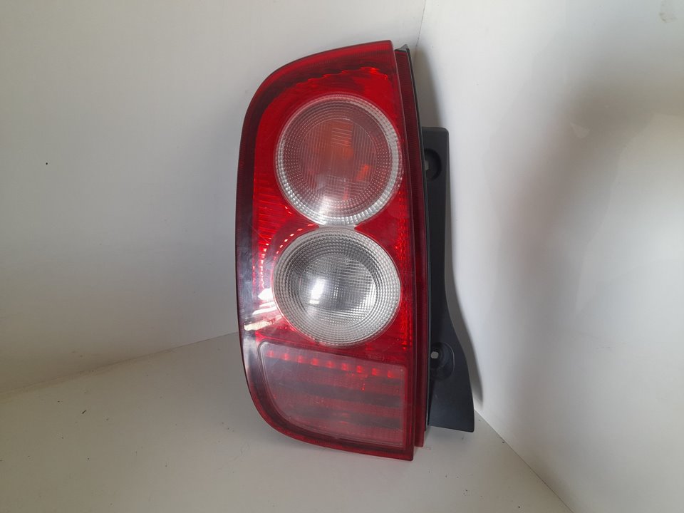 Piloto trasero izquierdo nissan micra (k12e) acenta