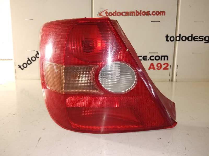 Piloto trasero izquierdo honda civic berlina 3 puertas (ep) 1.6i es