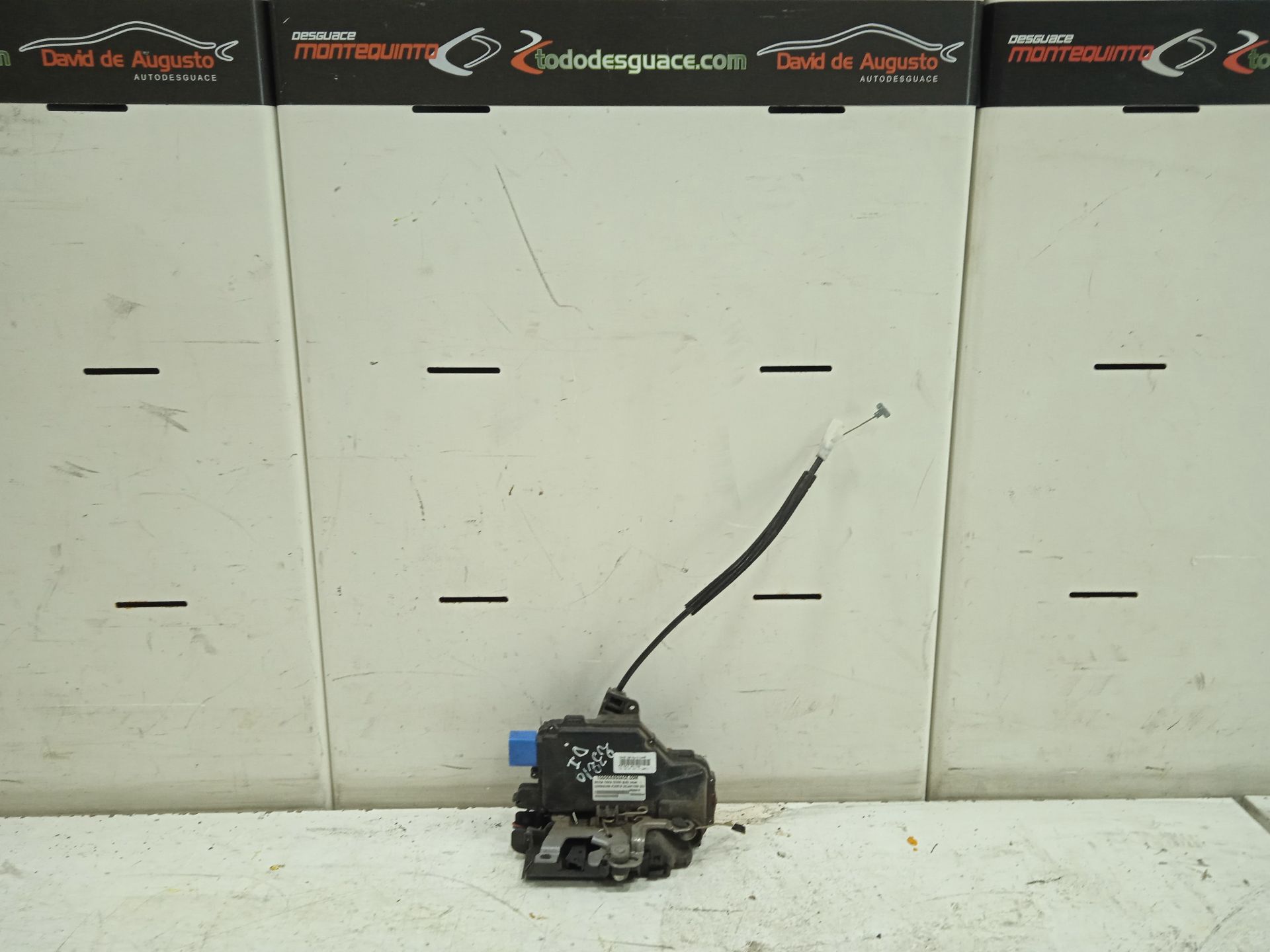 Cerradura puerta delantera izquierda skoda fabia combi (5j5) urban