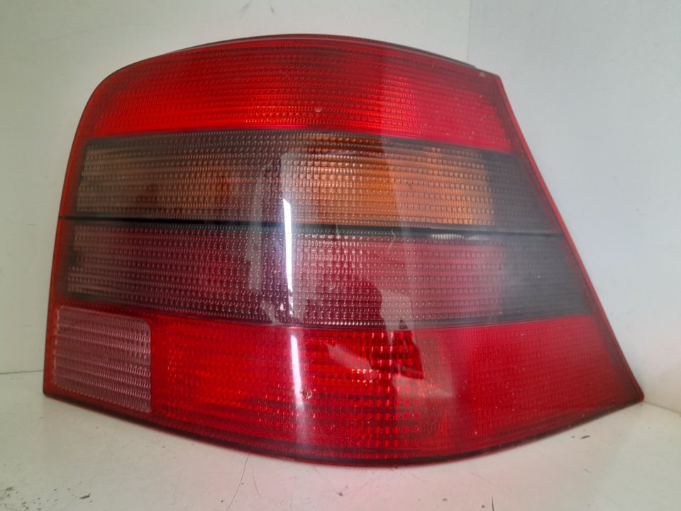 Piloto trasero derecho volkswagen golf iv berlina (1j1)(10.1997) advance