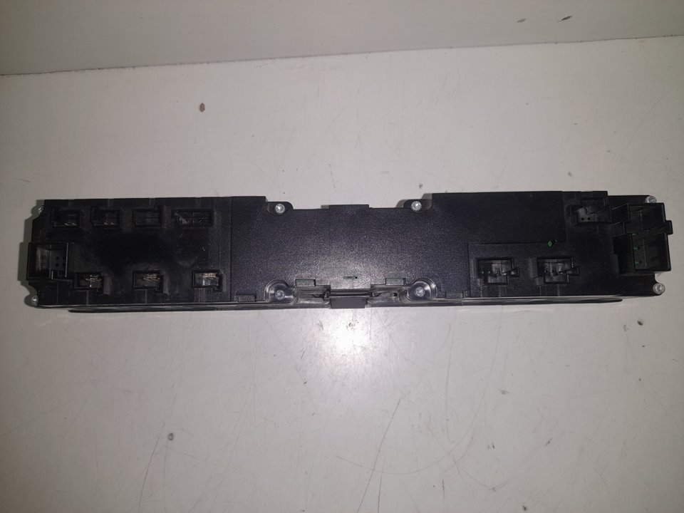 Botonera mercedes-benz actros 4 2-ejes bm 963 (2011) 18xx 4x2 szm l bigspace