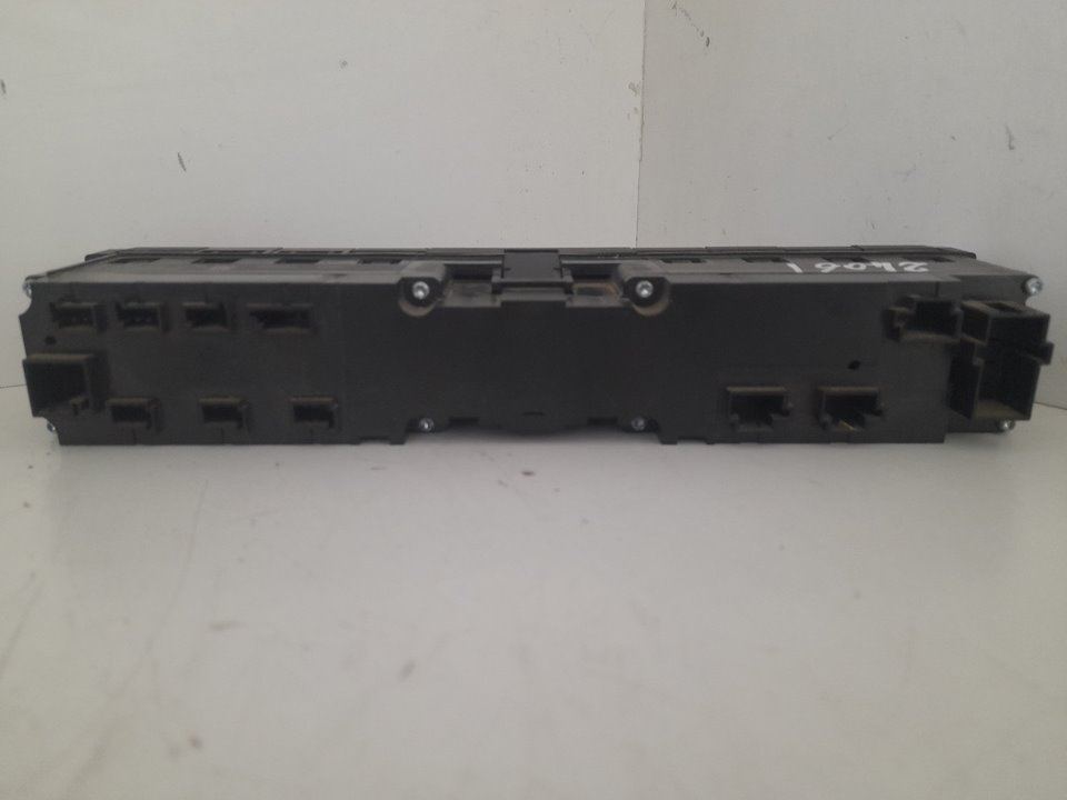 Botonera mercedes-benz actros 4 2-ejes bm 963 (2011) 18xx 4x2 szm l bigspace