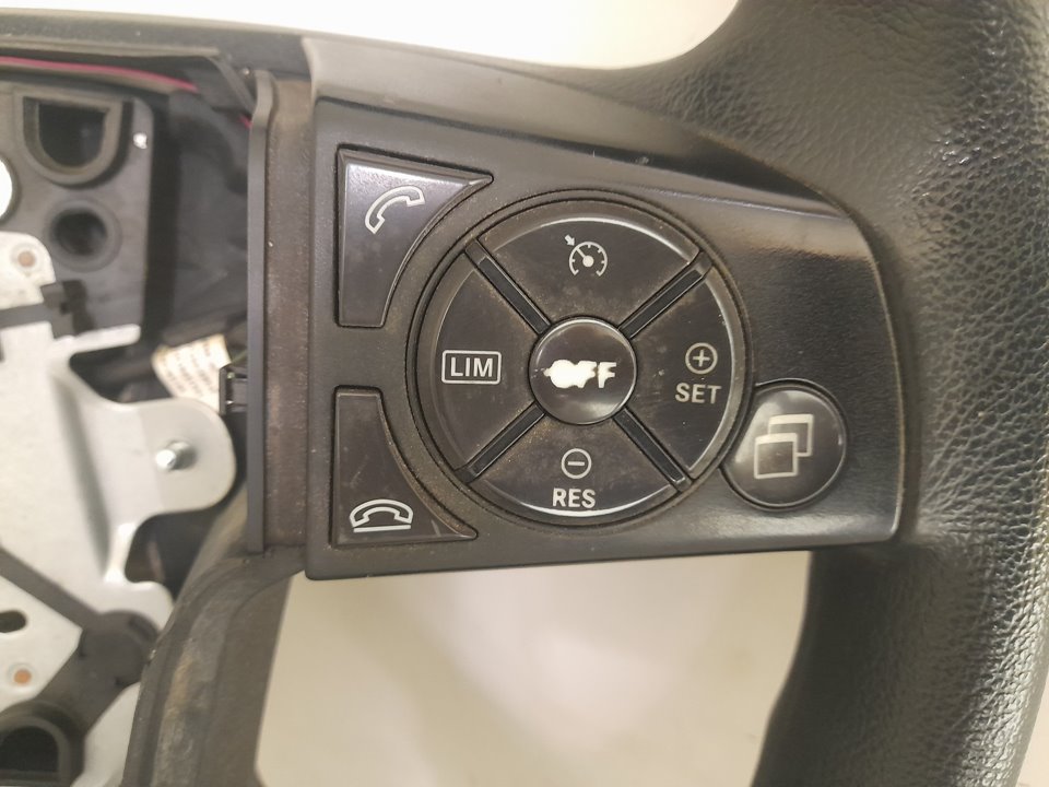 Volante mercedes-benz actros 4 2-ejes bm 963 (2011) 18xx 4x2 szm l bigspace