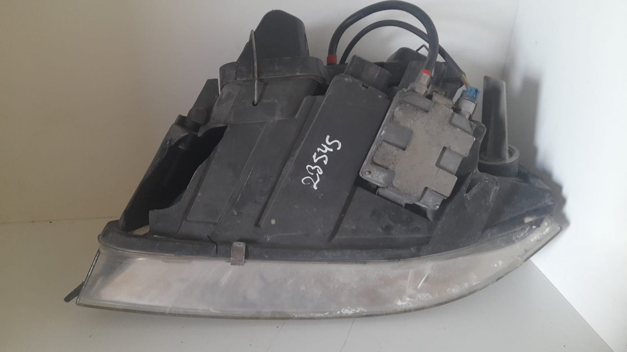 Faro derecho audi a6 avant (4b5) 2.5 tdi