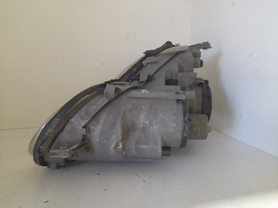 Faro derecho mercedes-benz clase c (bm 203) sportcoupe c 220 cdi (la) sport edition (