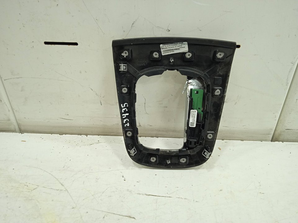 261 audi q3 (8ug) attraction