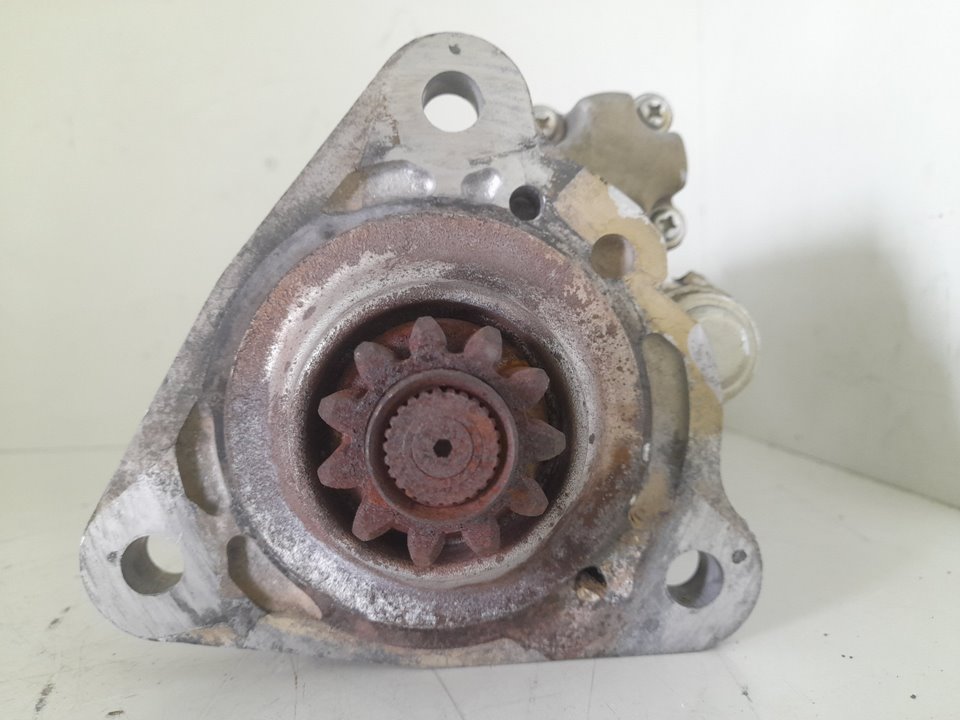 Motor arranque mercedes-benz  no identificado