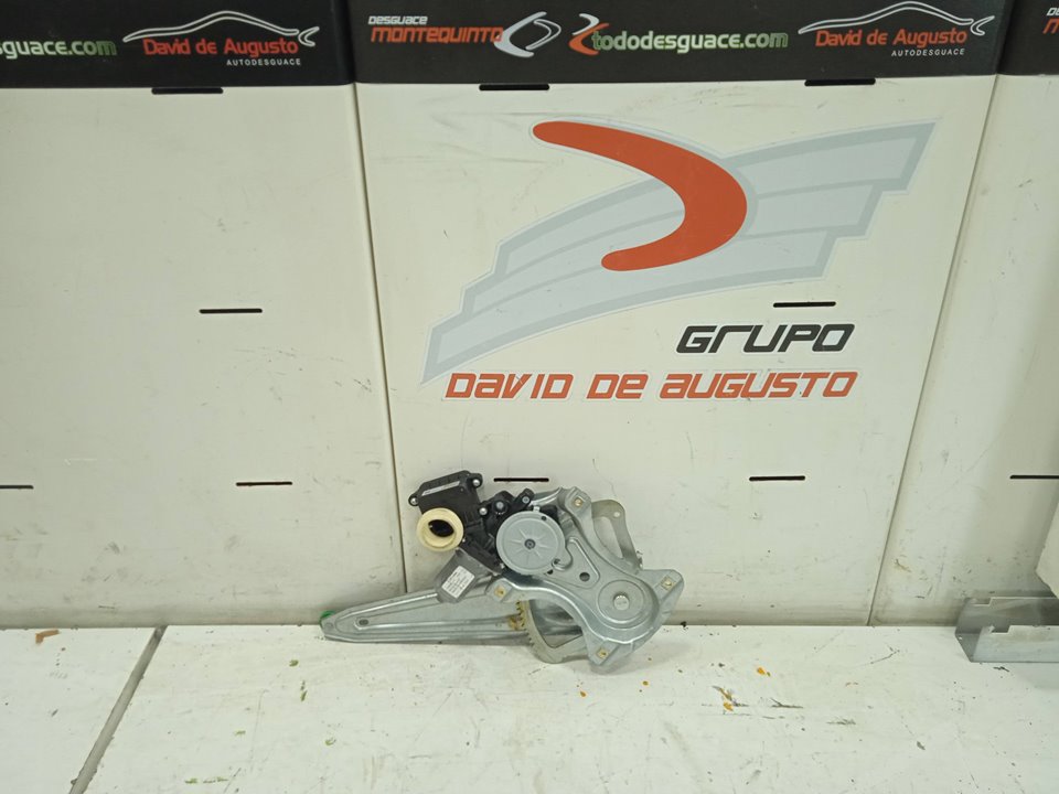 Elevalunas trasero derecho toyota auris (e18) hybrid active