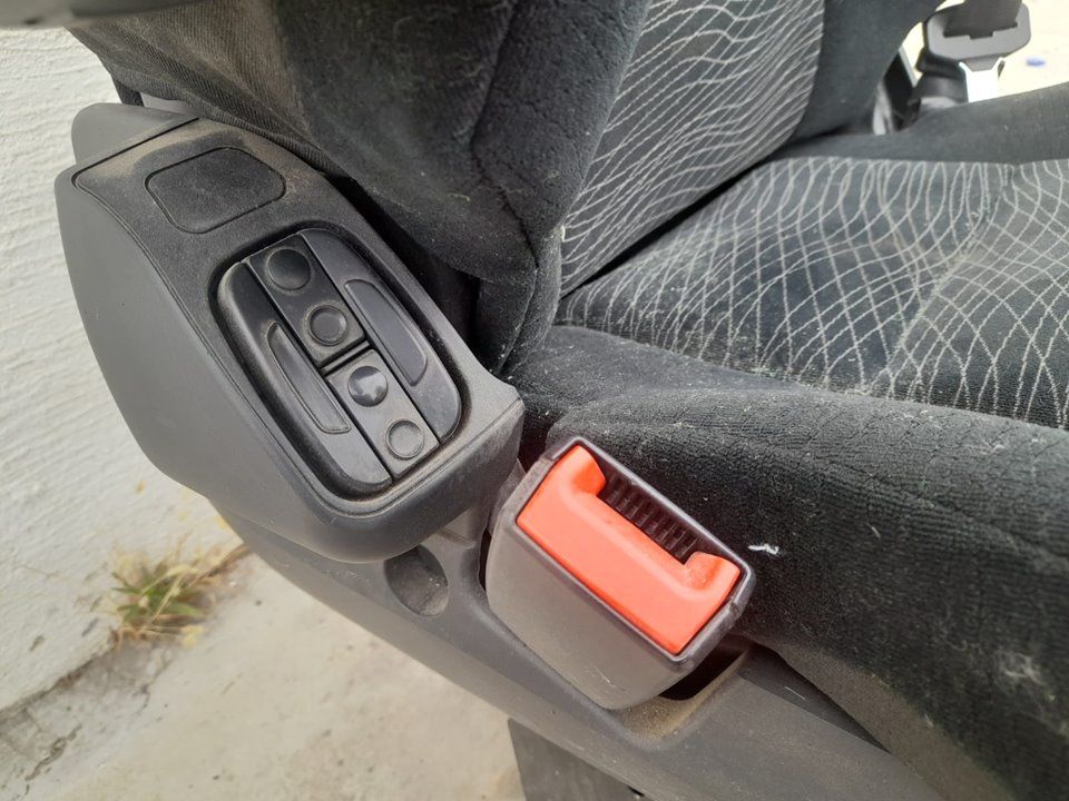 Asiento delantero izquierdo mercedes-benz actros 4 2-ejes bm 963 (2011) 18xx 4x2 szm l bigspace