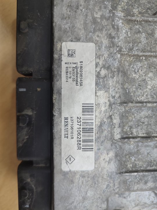 Centralita motor uce renault megane iii sport tourer intens