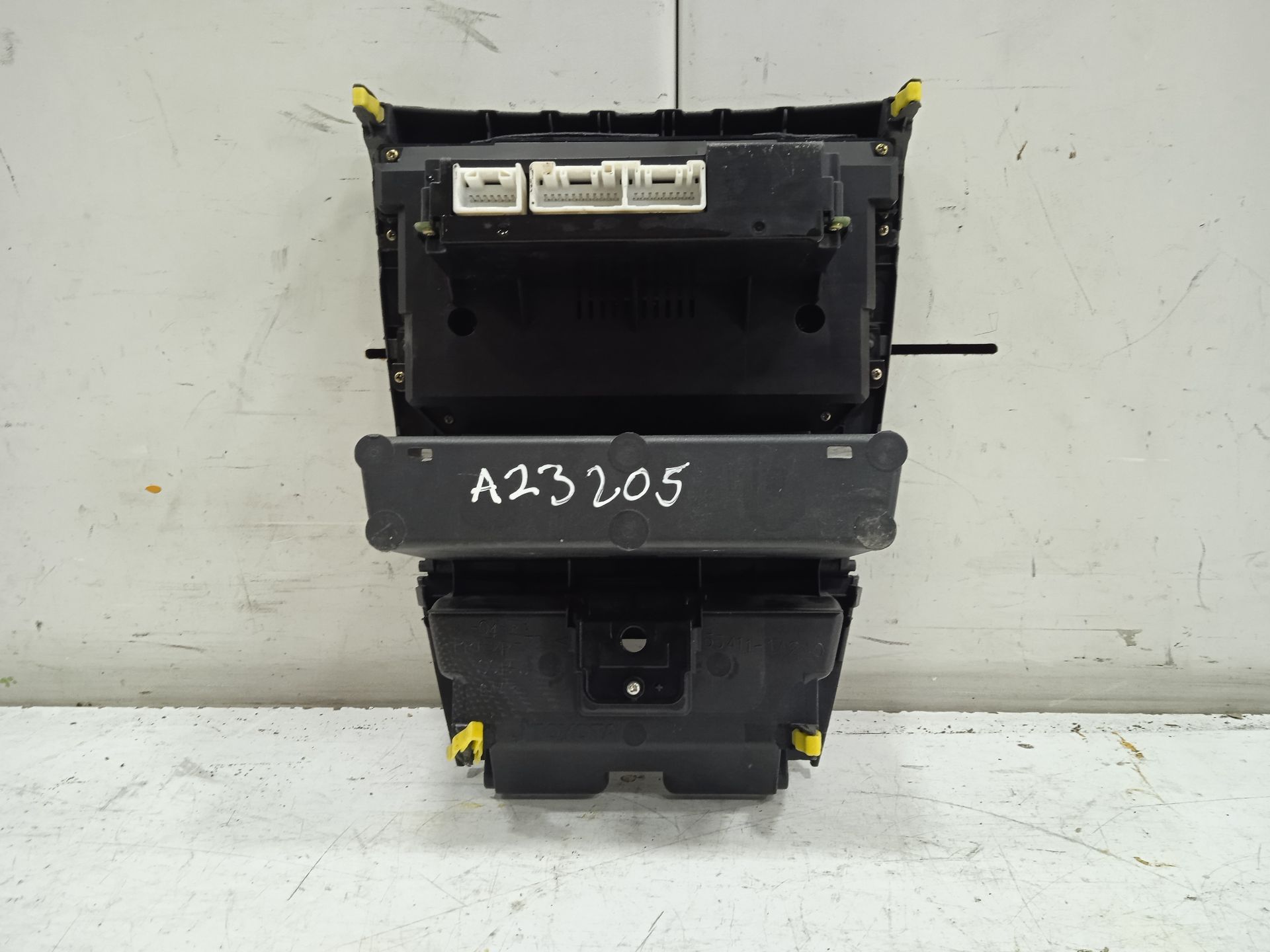 Consola central toyota corolla (e12) 1.4 d4d luna compact