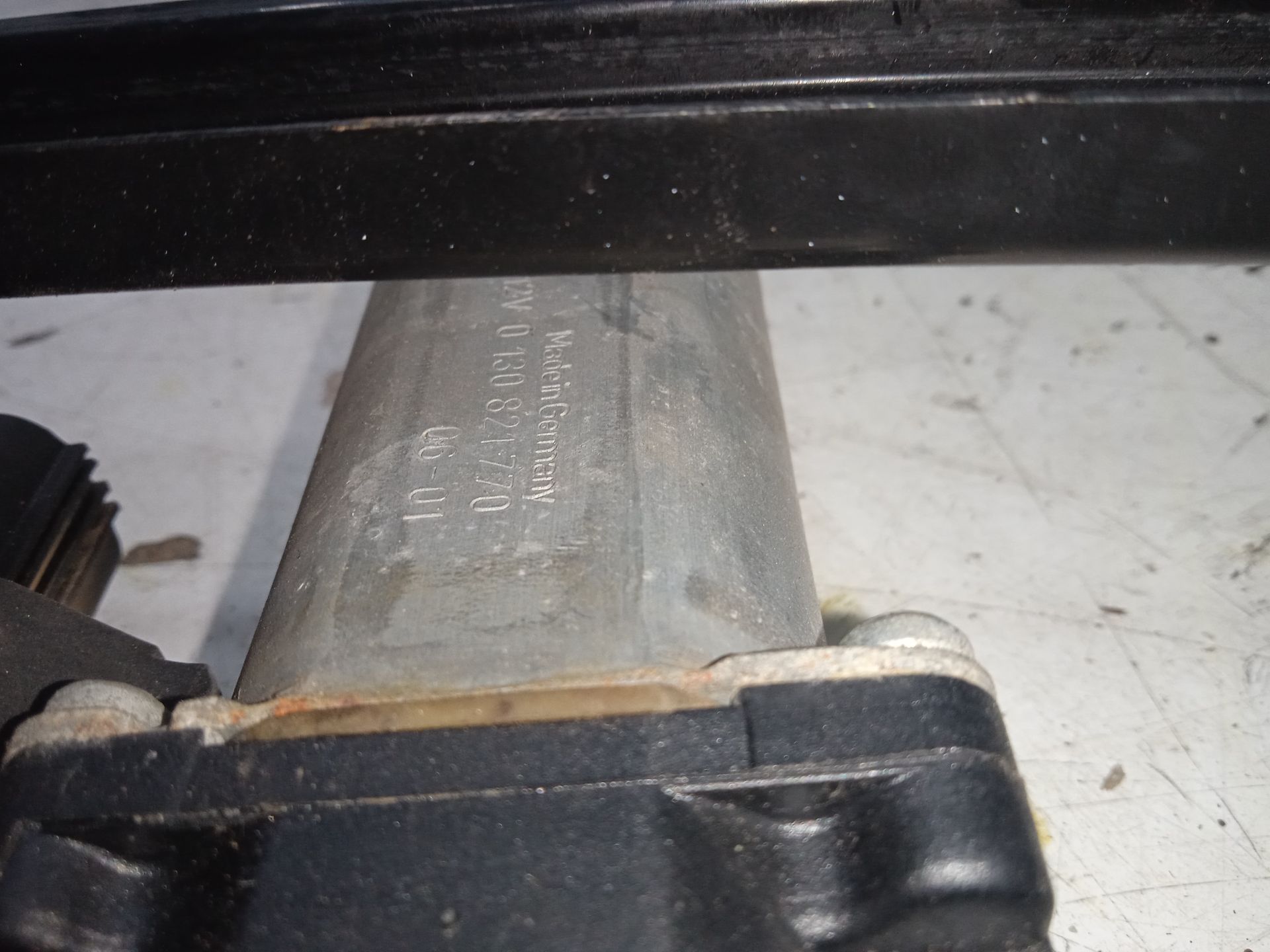 Elevalunas delantero izquierdo ford mondeo berlina (ge) ambiente