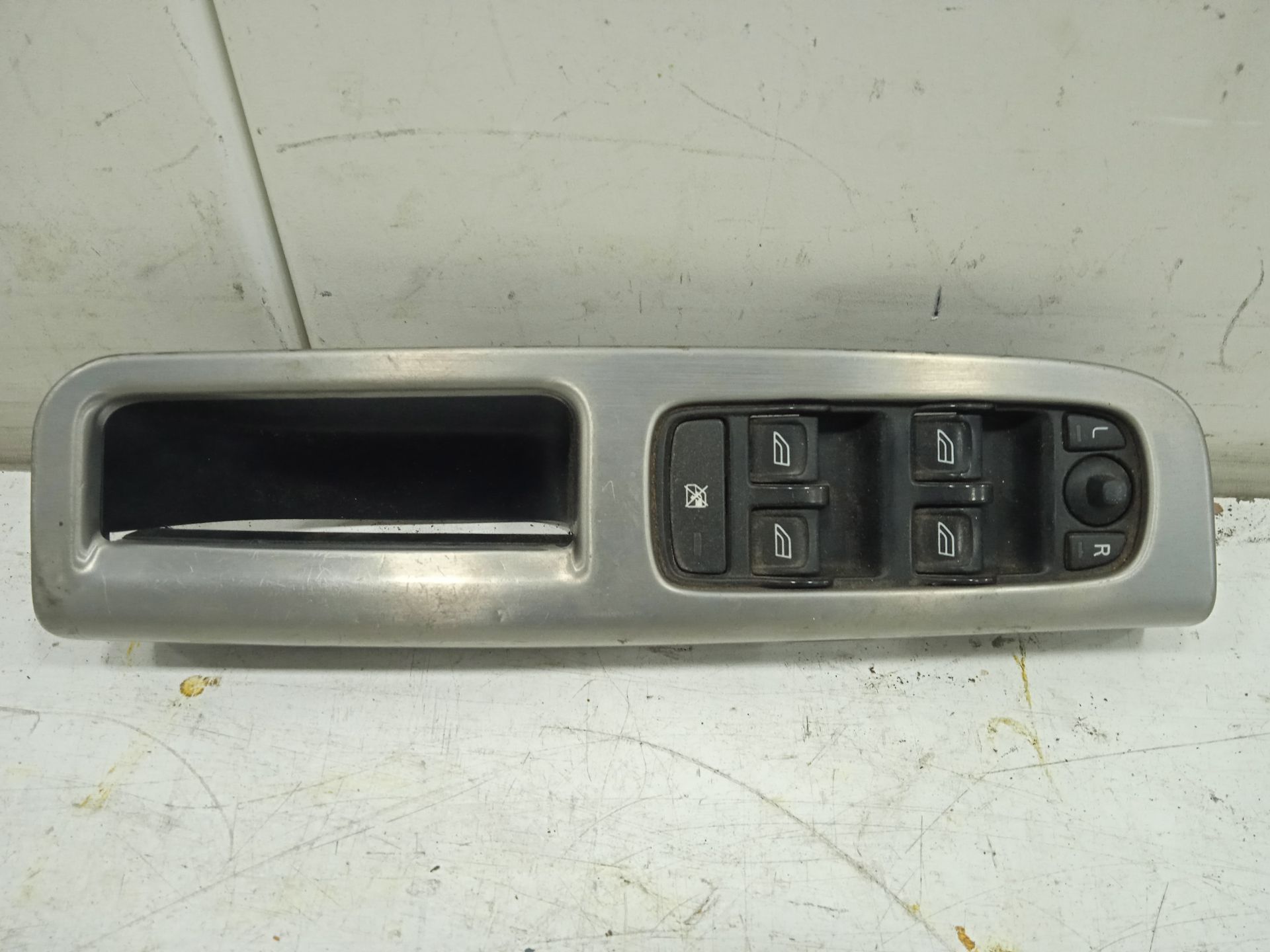 Mando elevalunas delantero izquierdo volvo s40 berlina 1.8 f momentum