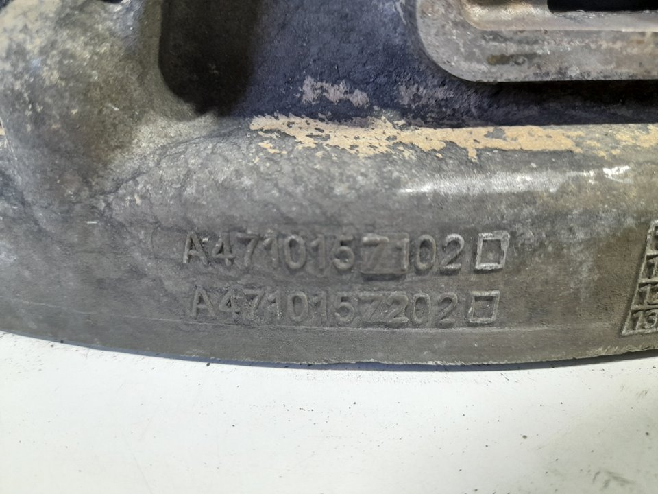 Tapa distribucion mercedes-benz  no identificado