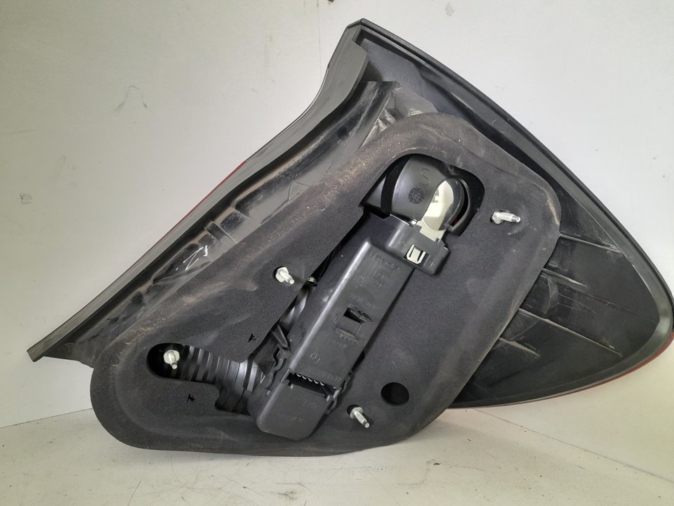 Piloto trasero izquierdo mercedes-benz clase c (bm 203) sportcoupe c 220 cdi (la) sport edition (