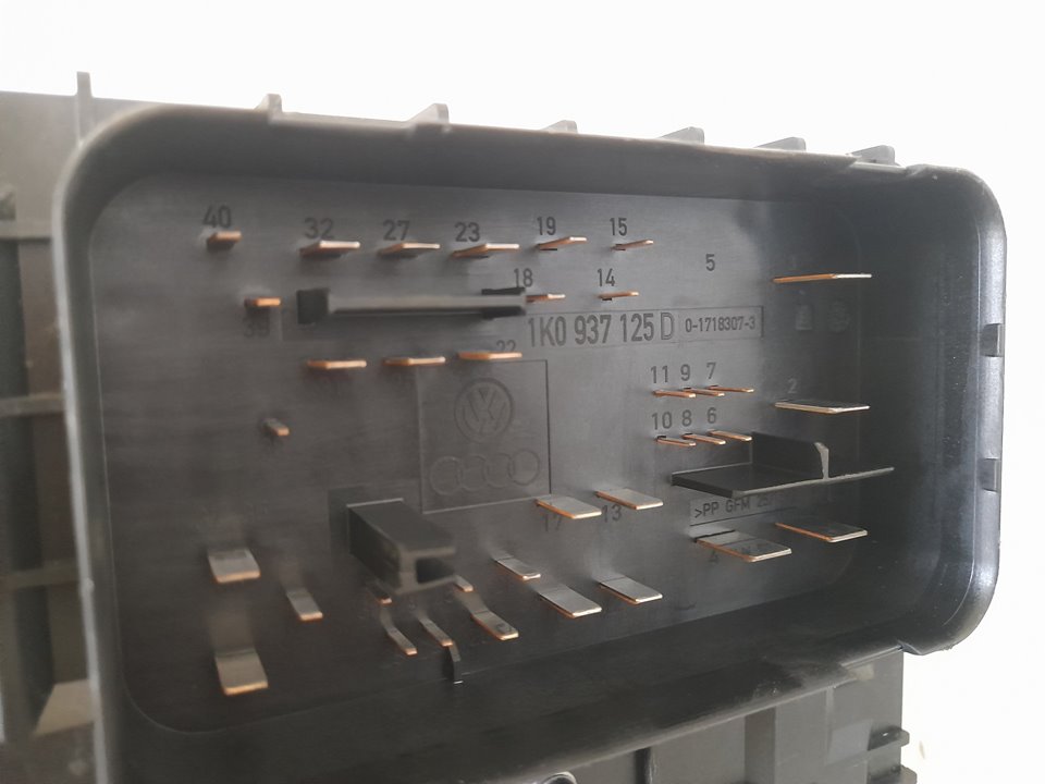 Caja reles / fusibles audi a3 sportback (8pa) 2.0 tdi ambiente (dpf)
