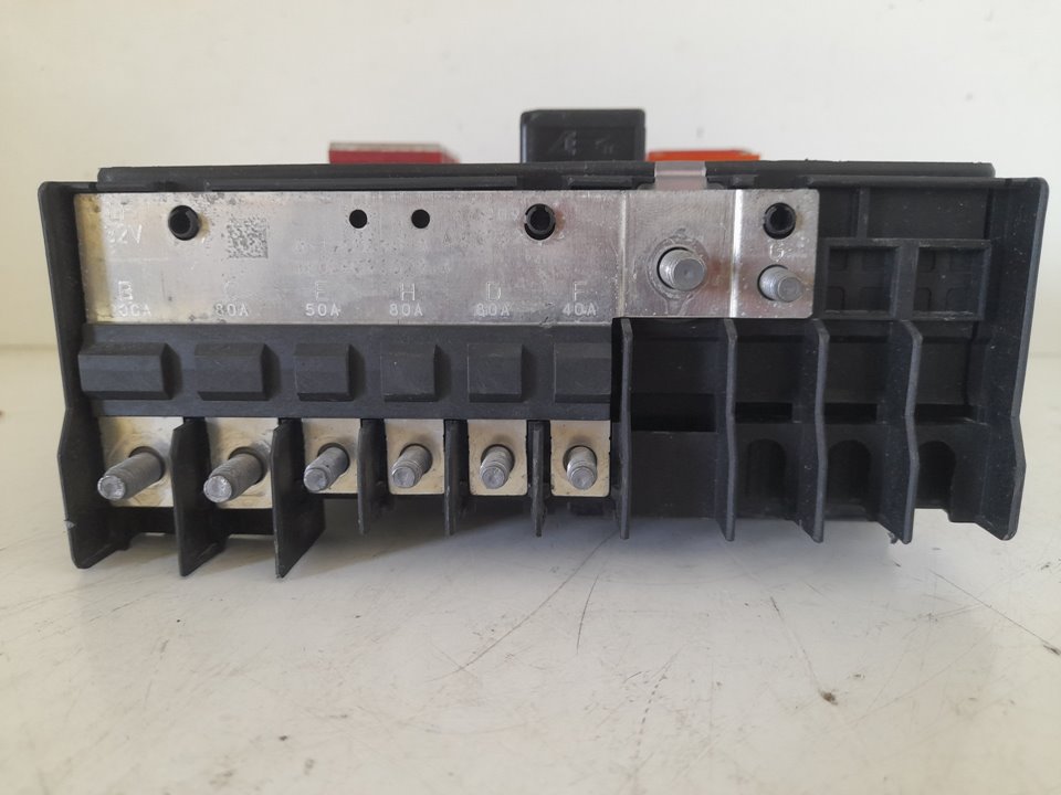 Caja reles / fusibles audi a3 sportback (8pa) 2.0 tdi ambiente (dpf)