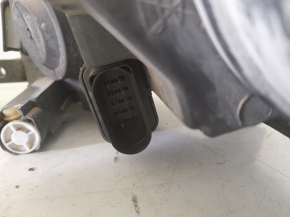 Faro derecho volkswagen passat variant (3c5) edition